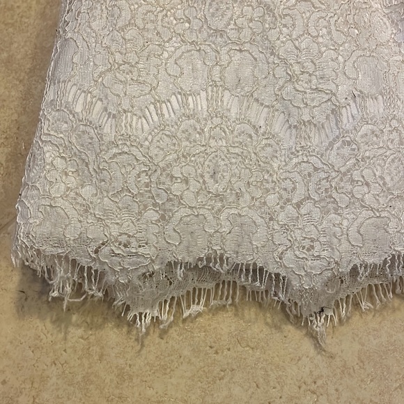 NWOT American Princess dress, ivory w/gold accents. Size 4 Beautiful! - Picture 4 of 8